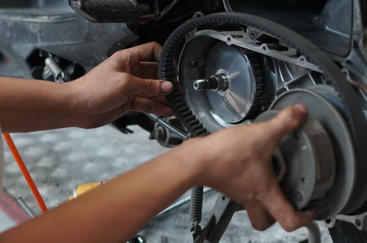 Simak 8 Tips Merawat CVT Motor Matic Supaya Tetap Awet dan Terawat!