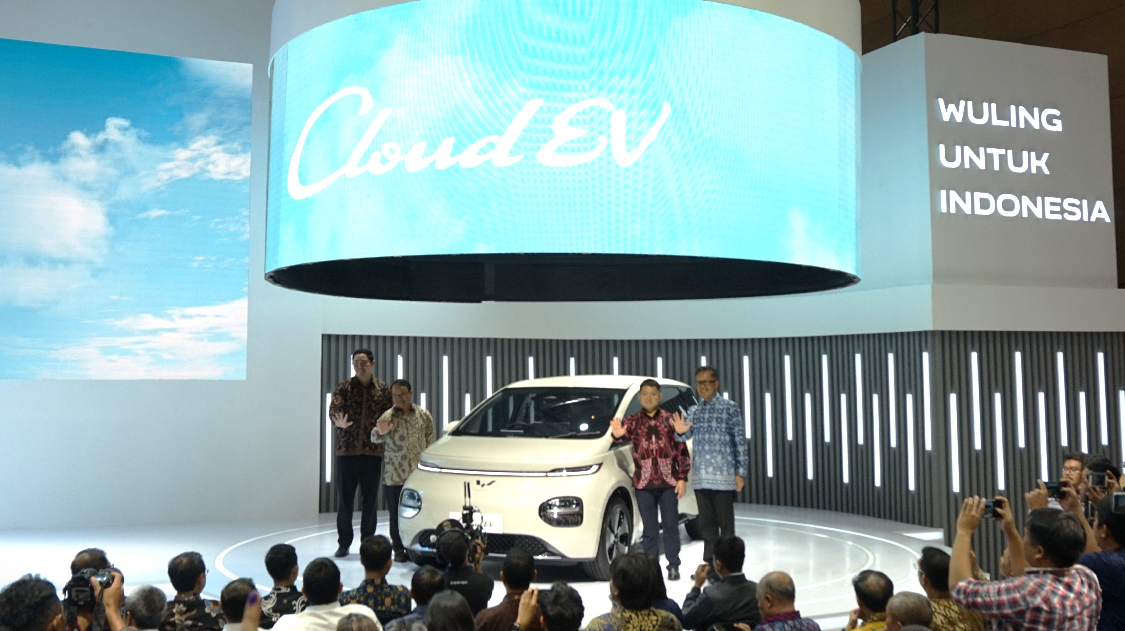 5 Kelebihan Mobil Listrik Wuling Cloud EV, Muat Untuk Bawa Keluarga!