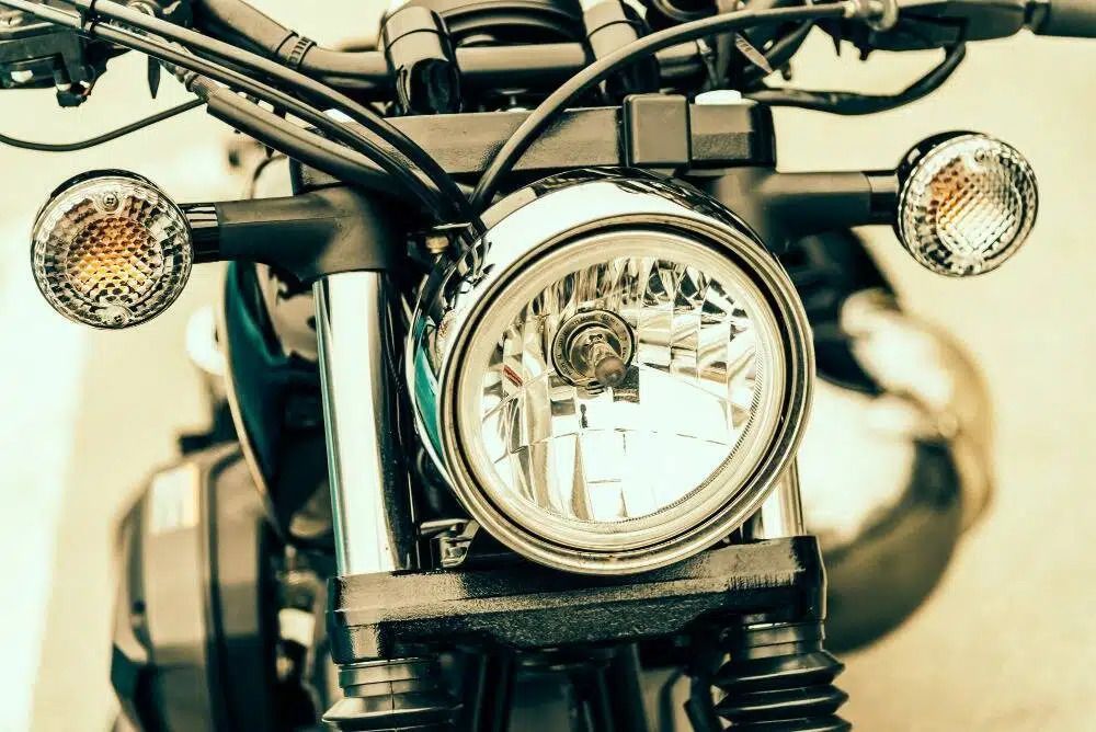 Kelebihan dan Kekurangan Lampu LED di Motor, Wajib Simak!