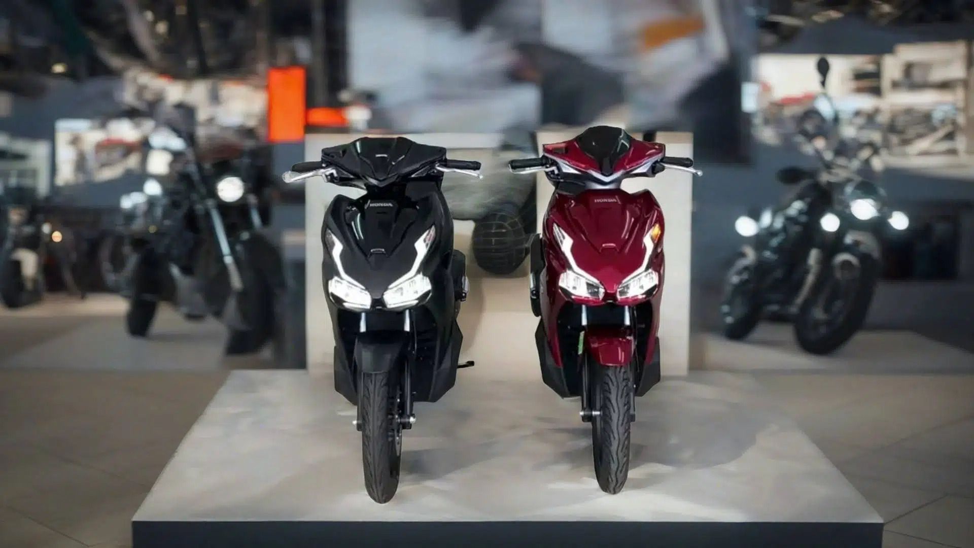 4 Perbandingan Honda Beat Terbaru 2025 vs Honda Genio, Beda Sejutaan Mending Mana?