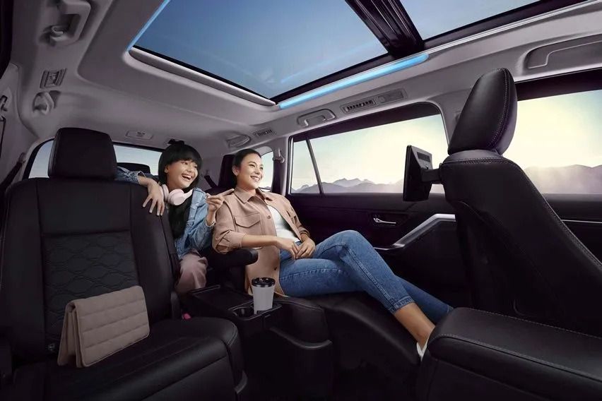 Harga Toyota Kijang Innova Zenix Q Hybrid TSS Terbaru 2024, Varian Paling Tinggi Wort It Gak?