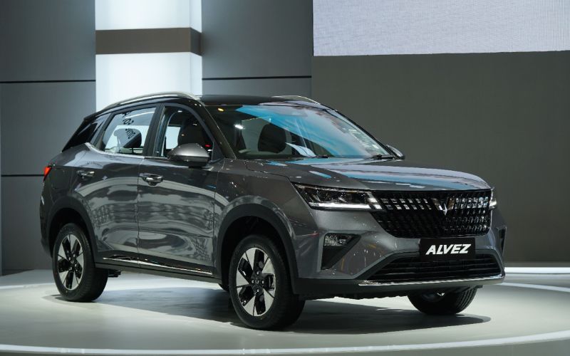 5 Perbandingan Wuling Alvez SE vs Honda WR-V M/T Terbaru 2025, Dua-duanya Tipe Terendah!