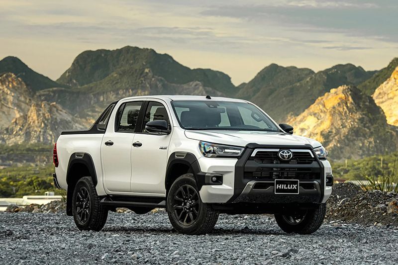 Andalan Bos Sawit, Ini Harga Toyota Hilux Double Cabin Terbaru per Bulan Februari 2025!
