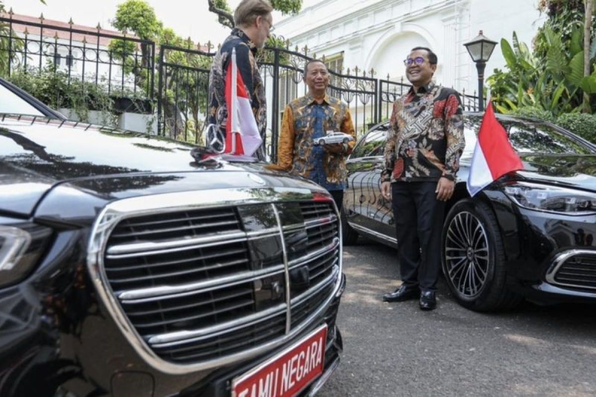 Jelang Pelantikan Prabowo - Gibran, Mercedes Suplai 60 Unit Siap Mengiringi Era Pemerintahan Baru