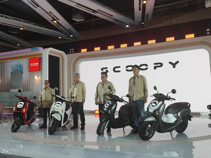 Mending Mana, Honda Genio vs Honda Scoopy Terbaru 2024? Cek di Sini!