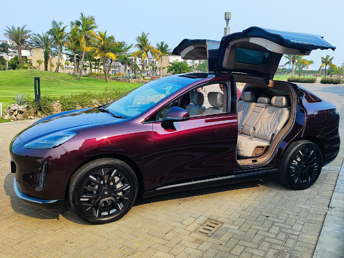 Aion Hyptec HT Meluncur di Indonesia: SUV Listrik dengan Pintu Gullwing, Harga Rp835 Juta