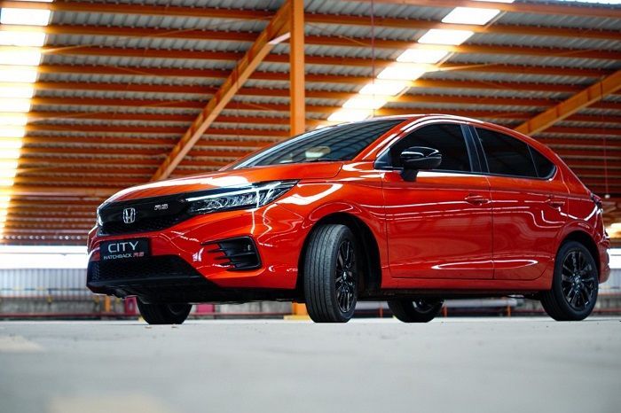 5 Perbandingan Honda City Hatchback Terbaru dan Suzuki Baleno, Sama-sama Hatchback Mending Mana?