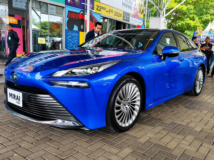 Toyota Bawa Revolusi Hijau di GJAW 2024, Siap Gantikan BBM dengan Energi Ramah Lingkungan!