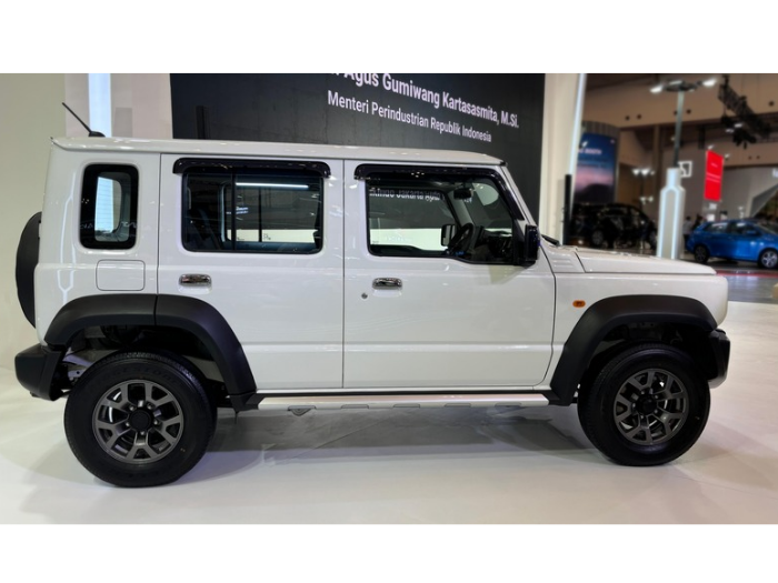 Baru 4 Hari Dirilis, Suzuki Jimny 5 Pintu di Jepang Langsung Disetop Pemesanannya!