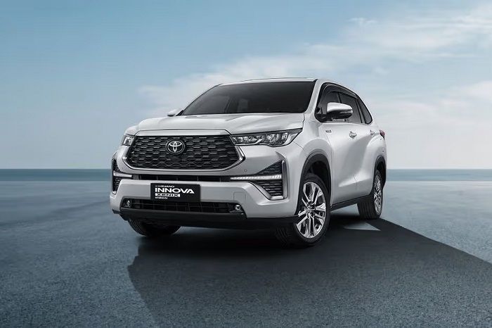 Daftar 5 Mobil Keluarga Terlaris di Indonesia pada Maret 2025: Innova Betah di Posisi Pertama!