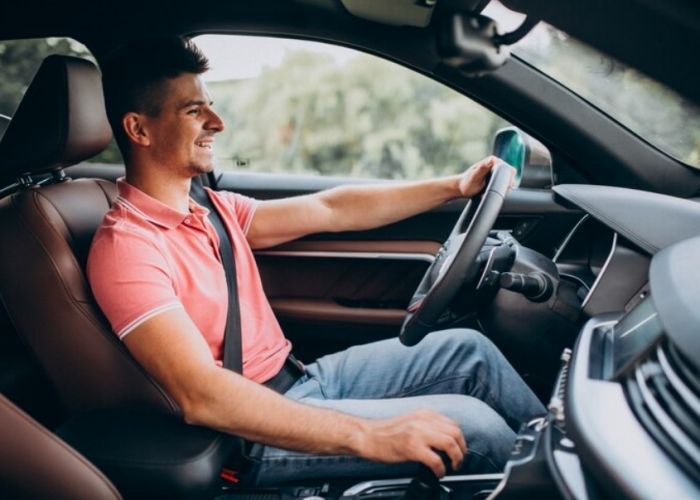 Mau Beli Mobil Pertama tapi bingung Pilih Manual atau Matic? Ikuti Tips Ini Biar Gak Salah dan Menyesal!