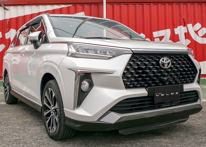 Perbedaan Toyota Veloz Terbaru 2024 dan Avanza: Mana yang Lebih Cocok untuk Keluarga?