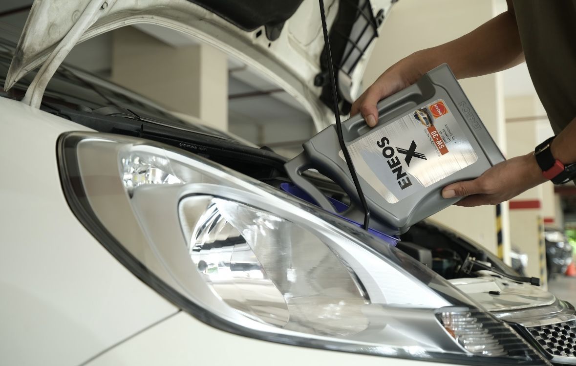 Rekomendasi Oli Mesin untuk Mobil Hybrid dari Ahlinya