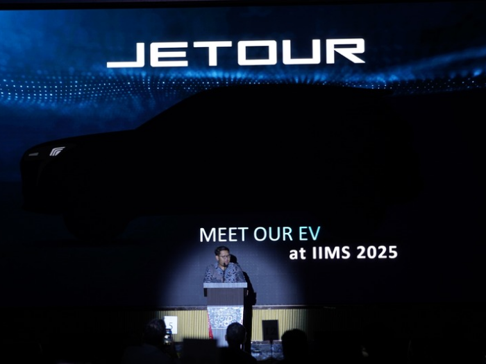 Jetour Hadir di IIMS 2025 Bawa Kejutan Hadirkan Mobil Listrik