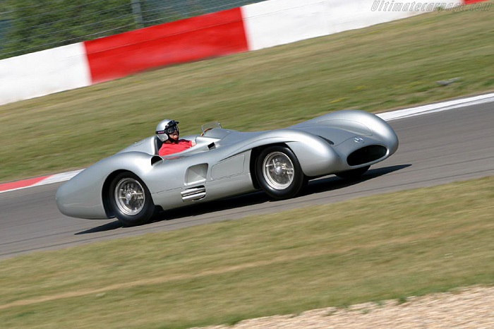 Mobil F1 Mercedes Klasik Tahun 1955 Pecahkan Rekor Lelang, Harganya di Luar Nalar