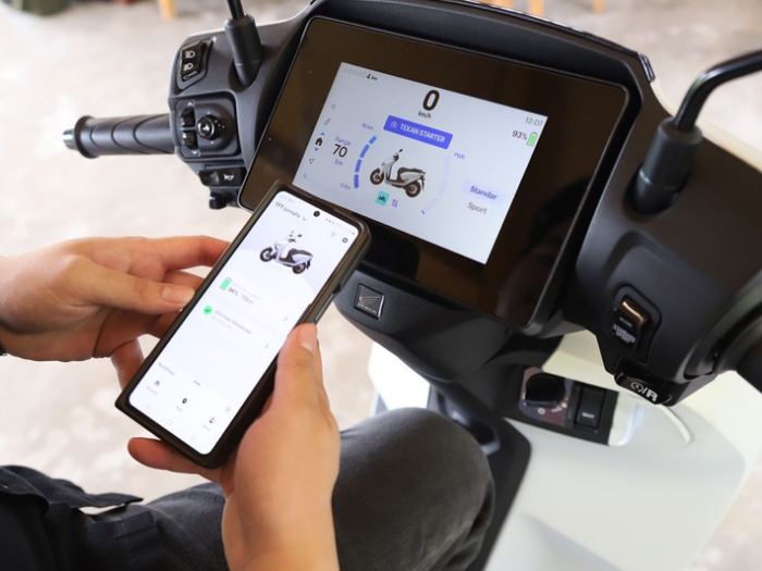 Kupas Fitur RoadSync Duo di Honda CUV e:, Apa Saja Kelebihannya?