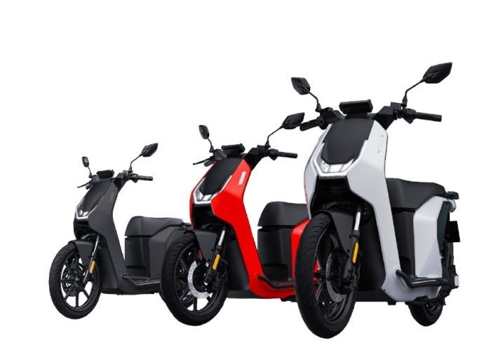 Motor Listrik Charged Baycat Dirilis: Ngecas Full Cuma 40 Menit, Harga Mulai Rp29 Jutaan