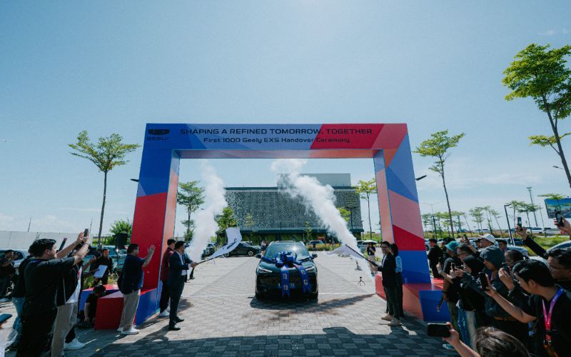 Mobil Listrik Geely EX5 Resmi Diserahkan ke Konsumen: Sekaligus Bentuk Komunitas!