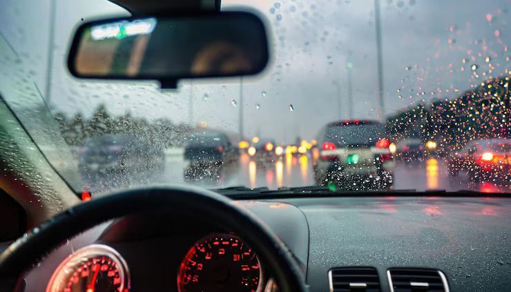 4 Tips Merawat Mobil saat Hujan, Apa Saja?