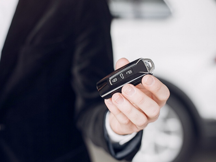 Ini 5 Kekurangan Sistem Keyless Atau Smart Key di Mobil