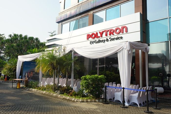 Perluas Akses Konsumen, Polytron Hadirkan Showroom Mobil Listrik Pertama