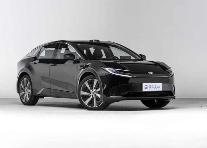 Toyota bZ5X 2025 Resmi Hadir di China, Gunakan Teknologi Blade Battery dari BYD!