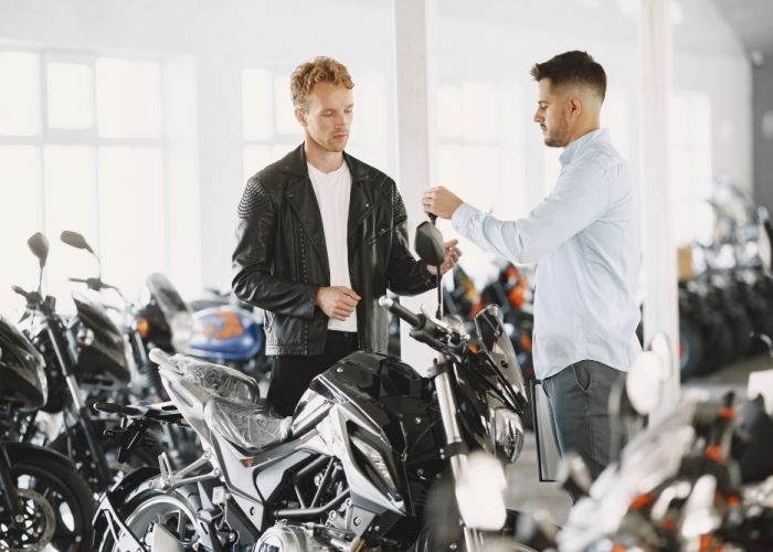 Tips Beli Motor yang Cocok Buat Kebutuhan Kamu, Jangan Asal Gaya Doang!