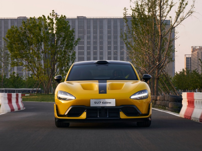 Xiaomi SU7 Ultra Sang Penguasa Sirkuit Nurburgring Jerman