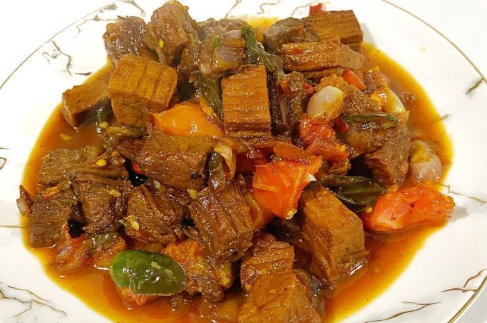 6 Resep Olahan Daging Kurban Sapi dan Kambing, Simple Sederhana!