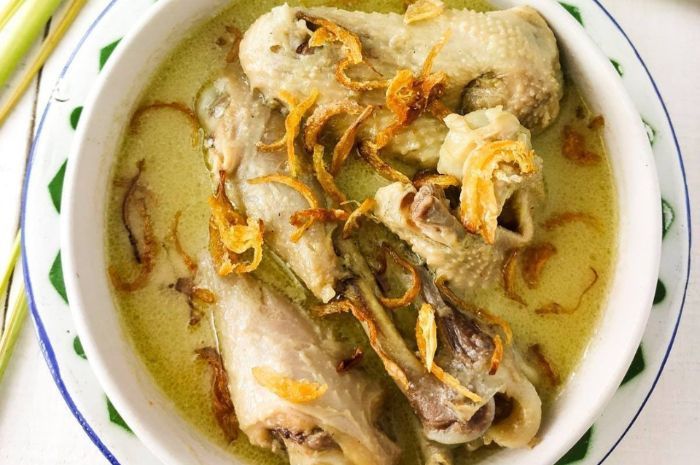 5 Resep Opor Ayam Santan Bumbu Kuning dan Putih, Cocok buat Lebaran!