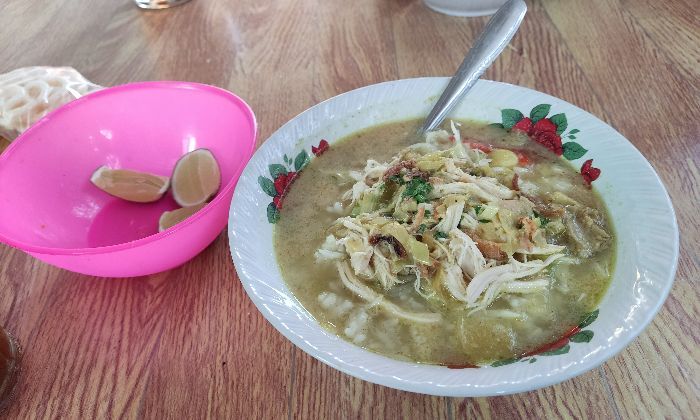 Soto Favorit Mahasiswa, Satu Porsi Hanya Rp7 Ribu yang Jual Bikin Gagal Fokus