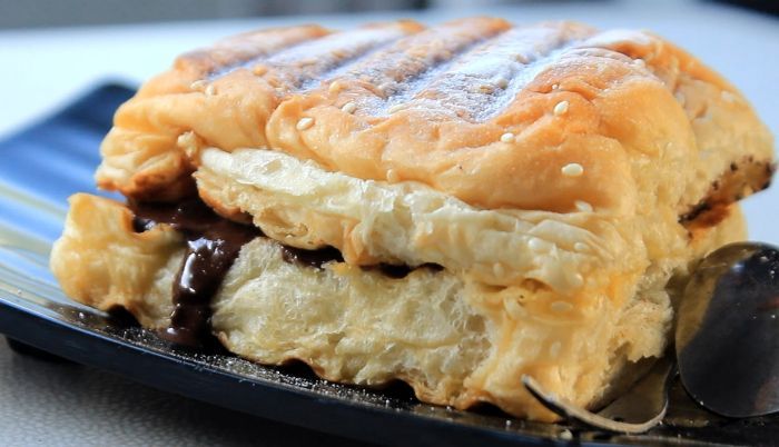 Yummy! Nyobain Es Krim Burger Key, Kuliner Unik Bikin Orang Tergoda dengan Kelezatannya