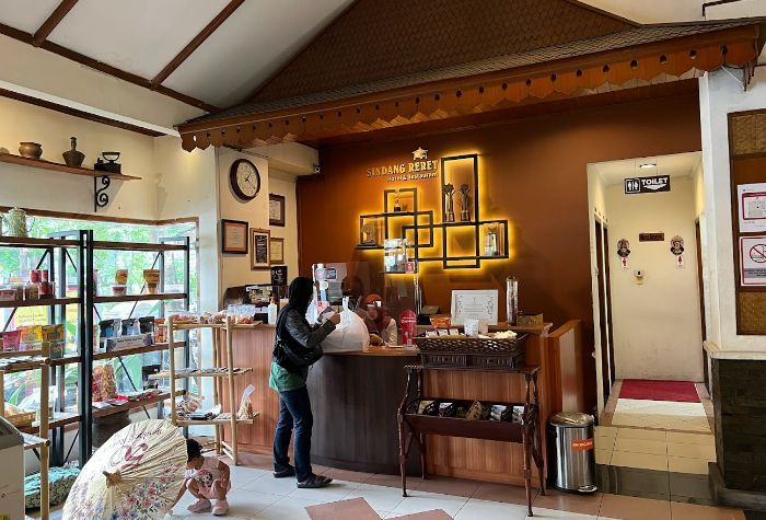 Setengah Abad Berjaya, Sindang Reret Jadi Restoran Makanan Sunda Legendaris Jawa Barat