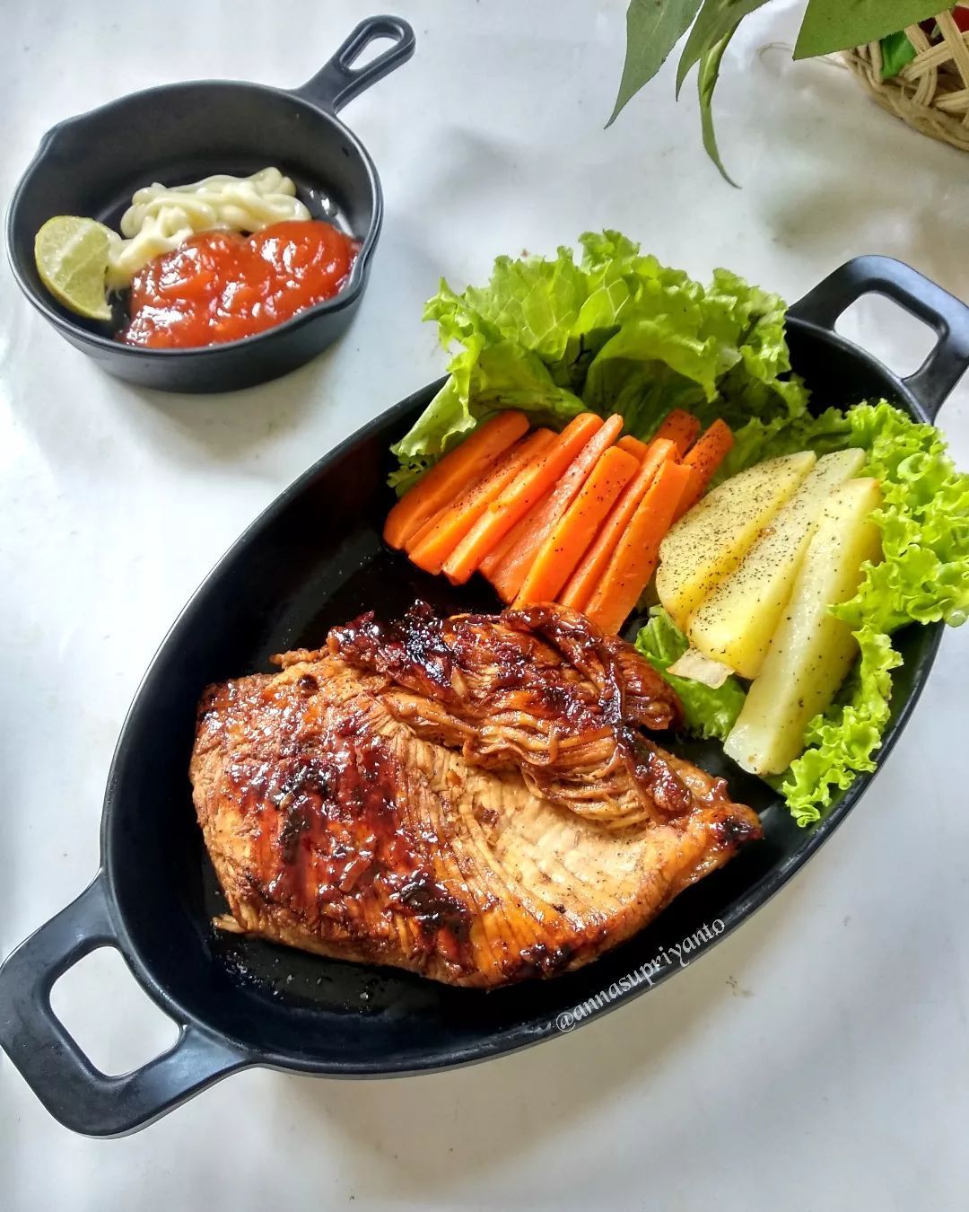 Cara Membuat Steak Ayam Anti Gagal, Juicy dan Penuh Nutrisi!