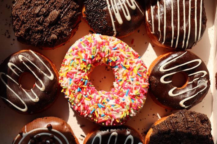 Sejarah Manis Donat: Berawal dari Belanda Bernama Oliebollen hingga Mendunia Jadi Donat