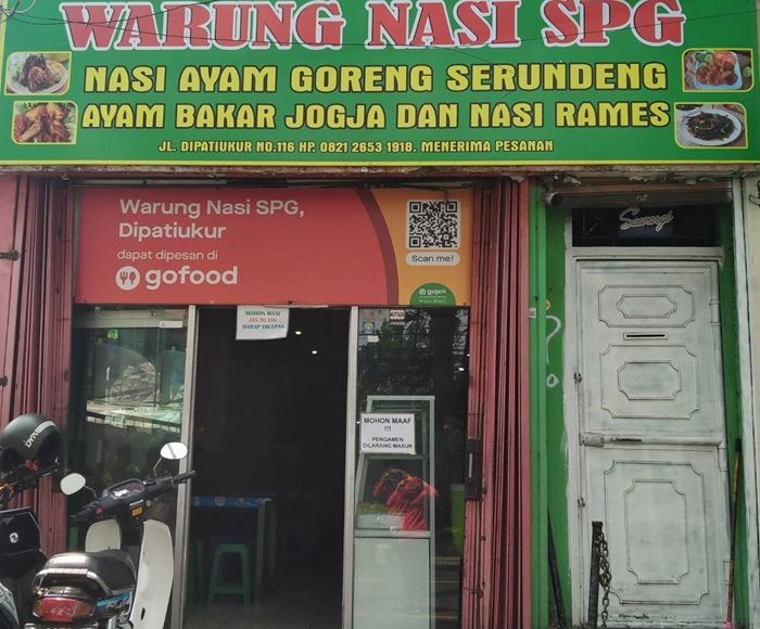 Kuliner Viral di Bandung: Yuk Cicipi Ayam Serundeng yang Ramenya Kebangetan!