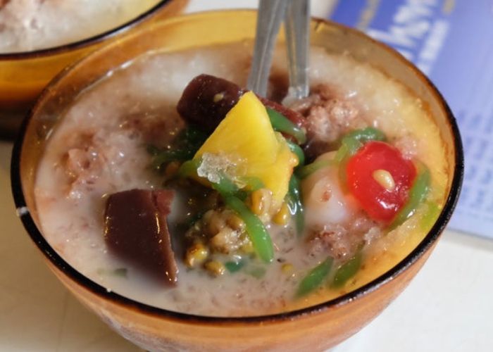 Nikmati Segarnya Es Nini Thowong, Minuman Legendaris Khas Solo Sejak Tahun 80-an