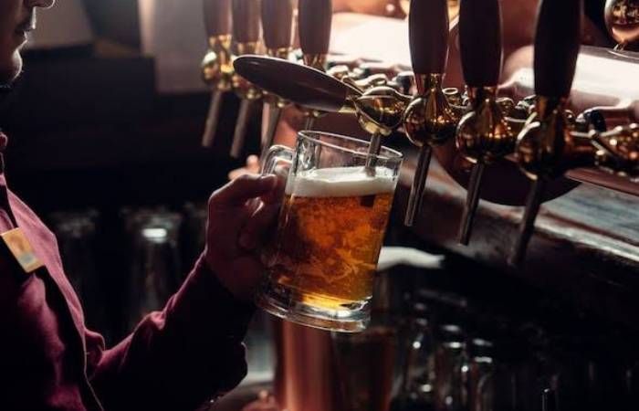 Rencana Uni Emirat Arab akan Membuka Pabrik Minuman Bealkohol Pertama Mereka Tuai Kontroversi