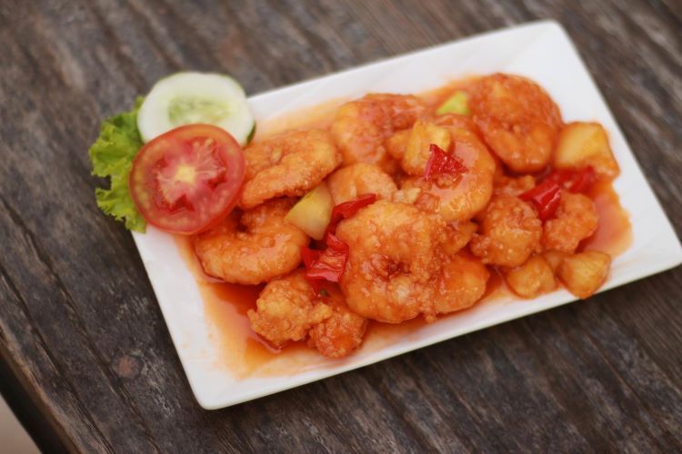 Ternyata Ini Rahasia Lezatnya Udang Asam Manis di Restoran Parepare, Sulsel