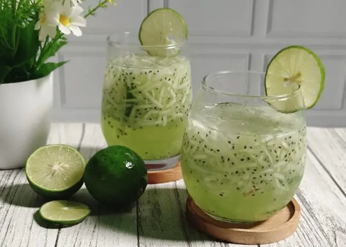 Pengen yang Seger-seger tapi Mager? Yuk Bikin Es Timun Jeruk Nipis yang Melegakan Tenggorokan