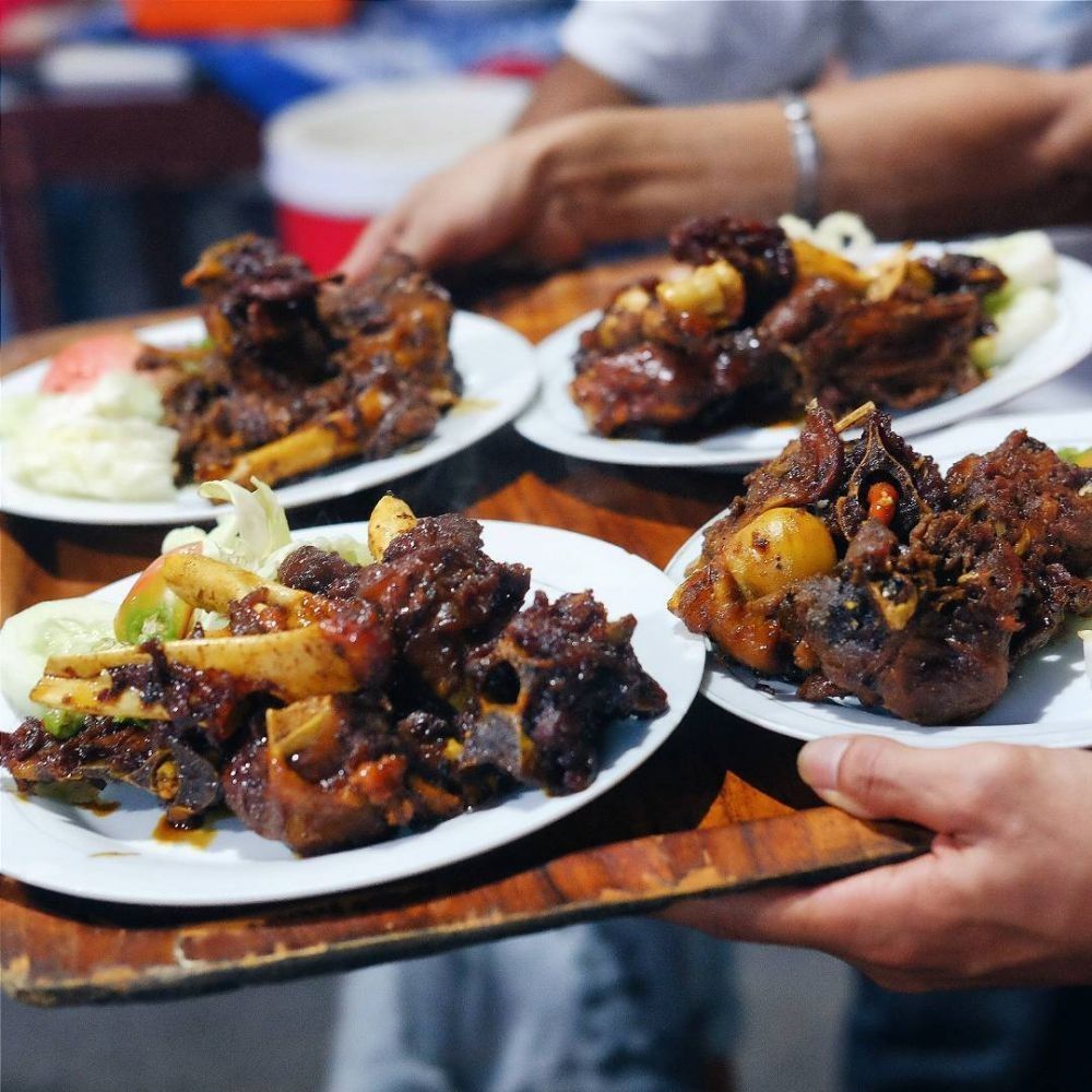 7 Makanan Khas Jawa Tengah yang Wajib Kamu Coba, Salah Satunya Ada Tengkleng Gajah