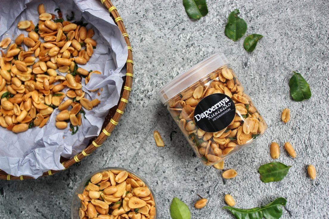Resep Kacang Bawang Crispy Daun Jeruk: Camilan Wajib Lebaran yang Mudah Dibuat