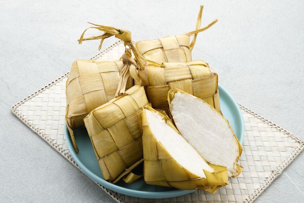 4 Tips Memasak Ketupat: Dijamin Padat, Lembut, dan Matang Sempurna!