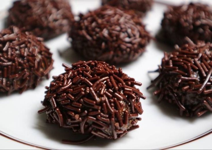 Resep Bola-Bola Cokelat Meses: Hidangan Lebaran Simpel dan Disukai Semua Orang