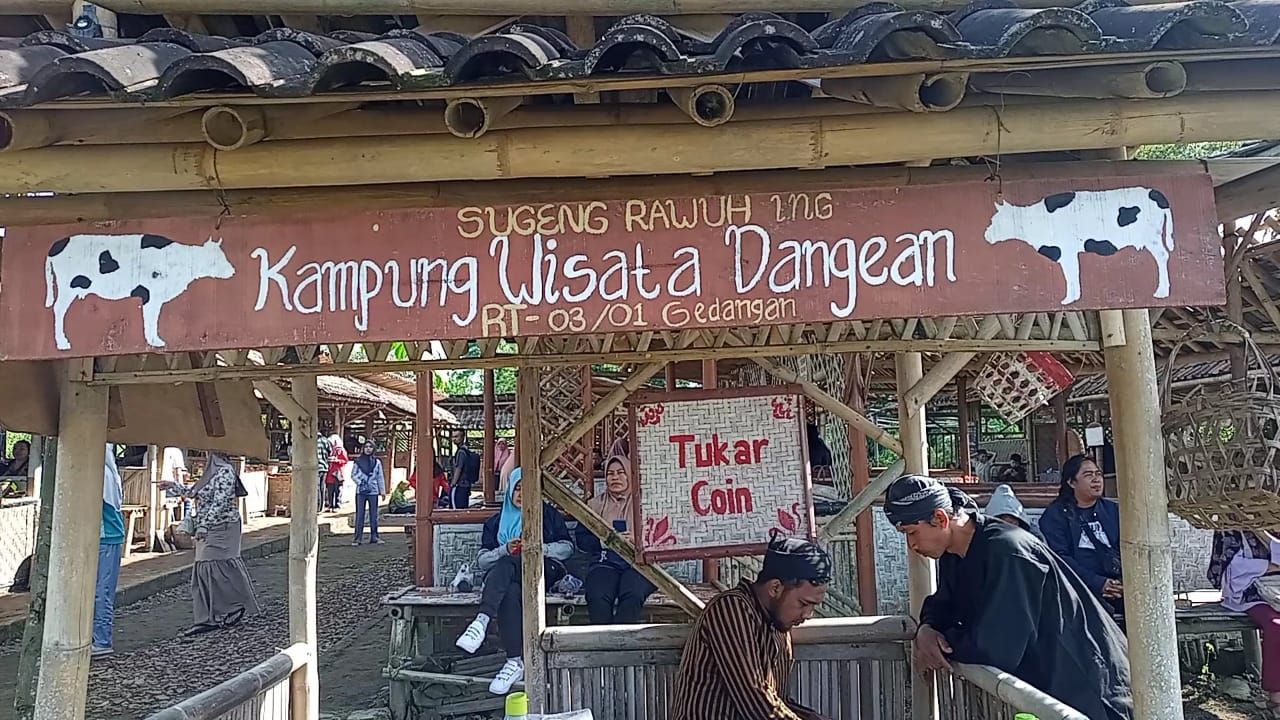 Unik! Pasar Ngatpaing Cepogo Boyolali Sediakan Makanan Tempo Dulu, Bayarnya Pakai Koin Benggol
