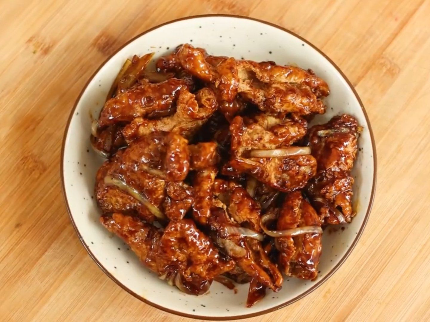 Nikmatnya Kulit Ayam Krispi Saus Mentega ala Chef Devina, Dijamin Bikin Nagih!