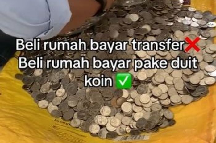 Salut! Penjual Martabak Ini Berhasil Beli Rumah Pakai Koin Hasil Menabung 3 Tahun
