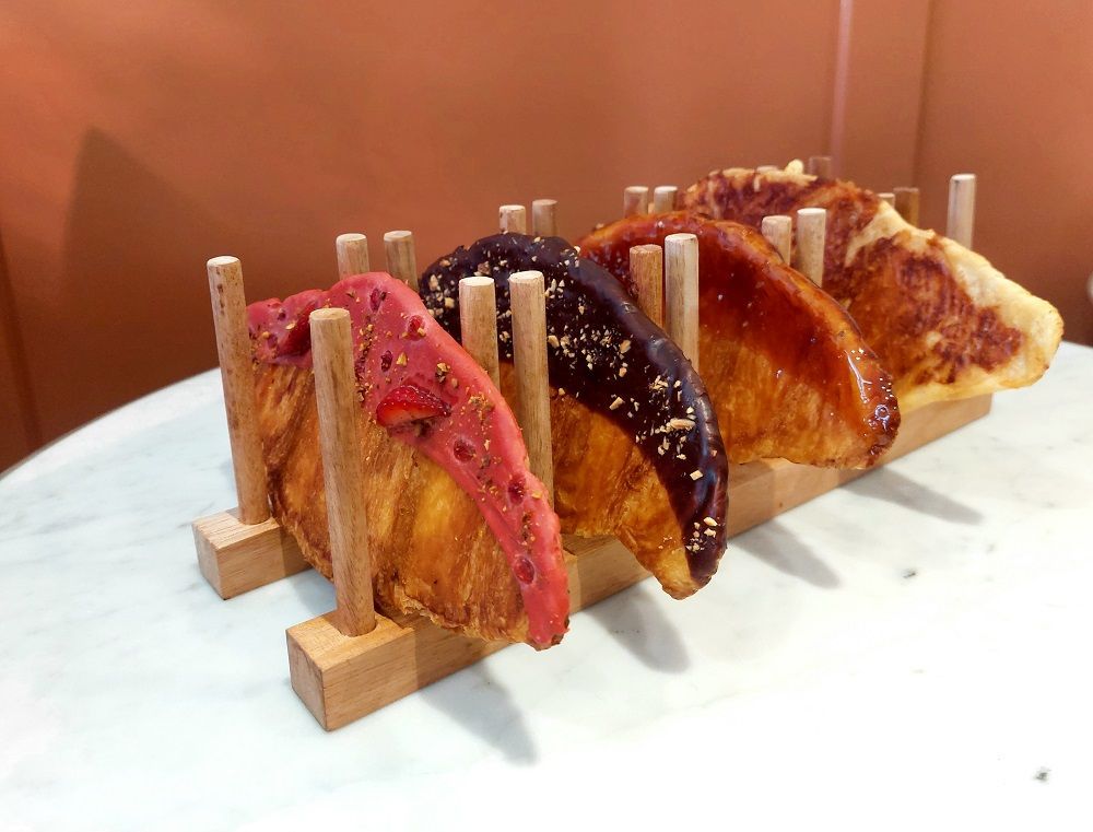 Agak Nyeleneh, Croissant Penyet Viral di Prancis Kini Ada di Indonesia