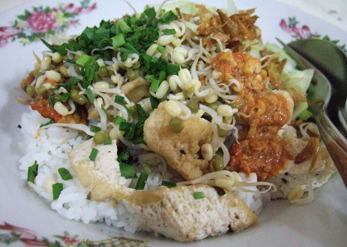 Sego Lengko, Kuliner Tradisional Khas Cirebon yang Menggoyang Lidah dan Ramah di Kantong