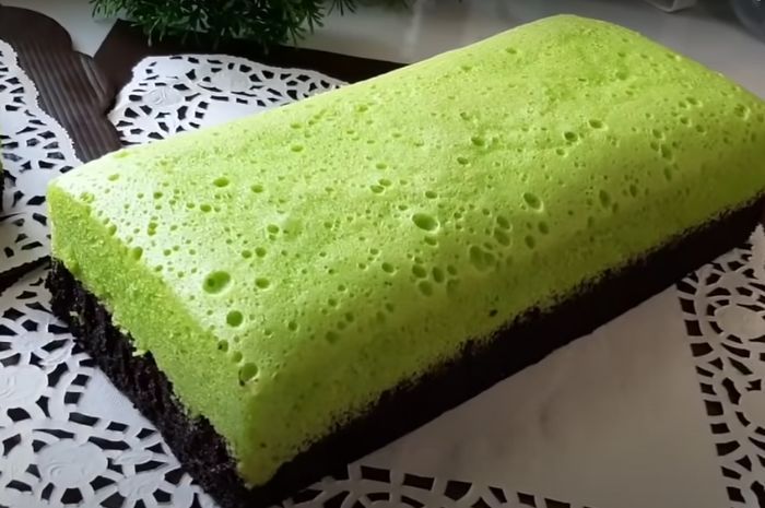 Resep Bolu Coklat Pandan Empuk Harum dan Mengembang Anti Gagal